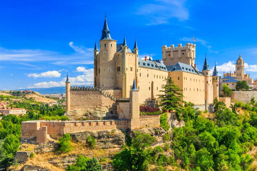 body 3 5 european castles you absolutely must see in your lifetime